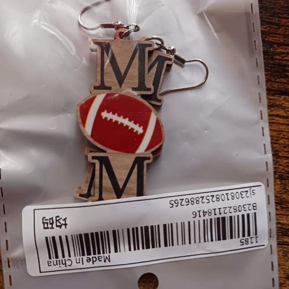 3 for $10 Fashion earrings - Picture 2 of 5